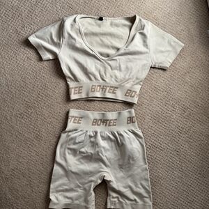 Cream Work-Out Set Bo Tee Small